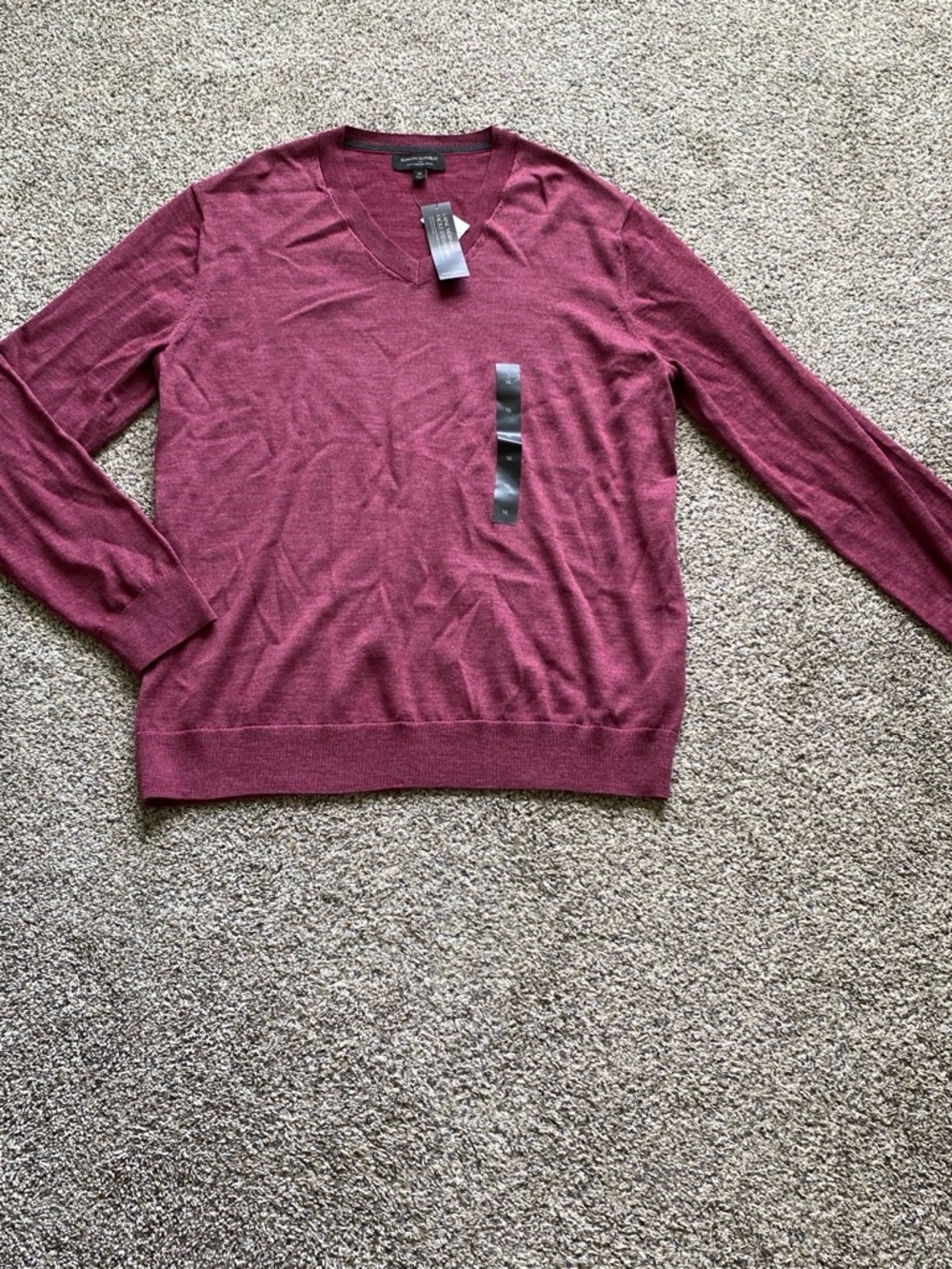 Banana Republic Men's V-Neck Merino Wool Sweater in Wine